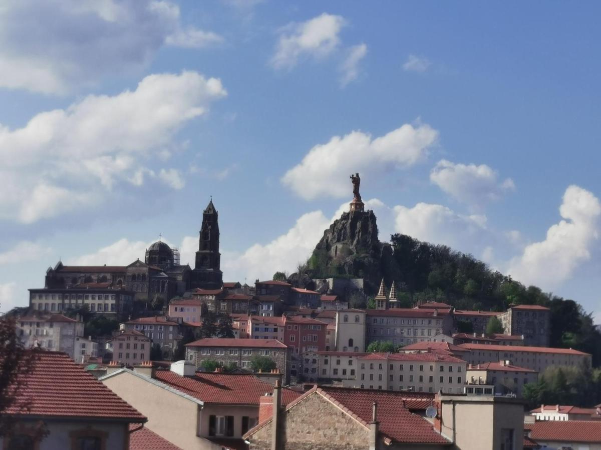 Velay Cocon Appartement 4 Chambres Avec Vue Sur Les Monuments Le Puy-en-Velay Eksteriør billede